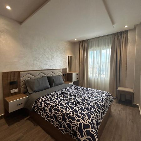 Splendide Studio Haut Standing En Face De La Marina Et A 200 M Du Port De Tanger - 1 Chambre Double Exteriör bild