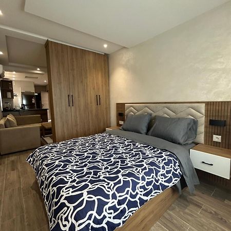Splendide Studio Haut Standing En Face De La Marina Et A 200 M Du Port De Tanger - 1 Chambre Double Exteriör bild